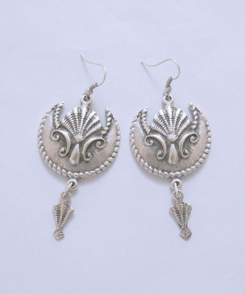 The ORNATE SHELL Earring